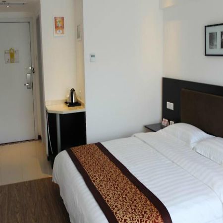 Super 8 Hotel Chaoyang Park South Dongfeng Road Pechino Esterno foto